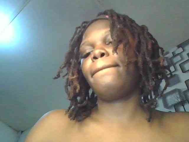 spicey Live Webcam on BongaCams