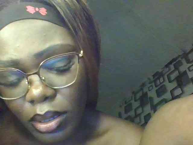 spicey Live Webcam on BongaCams