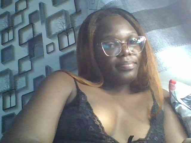 spicey Live Webcam on BongaCams