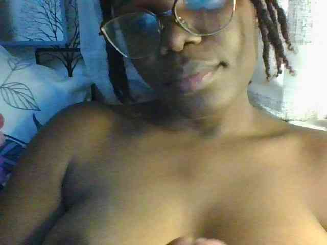 NauticalAerogirl webcam