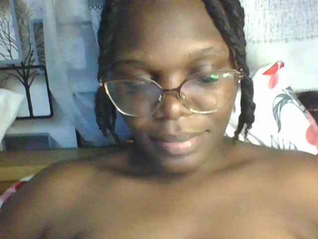 NauticalAerogirl webcam