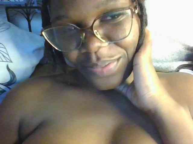 NauticalAerogirl webcam