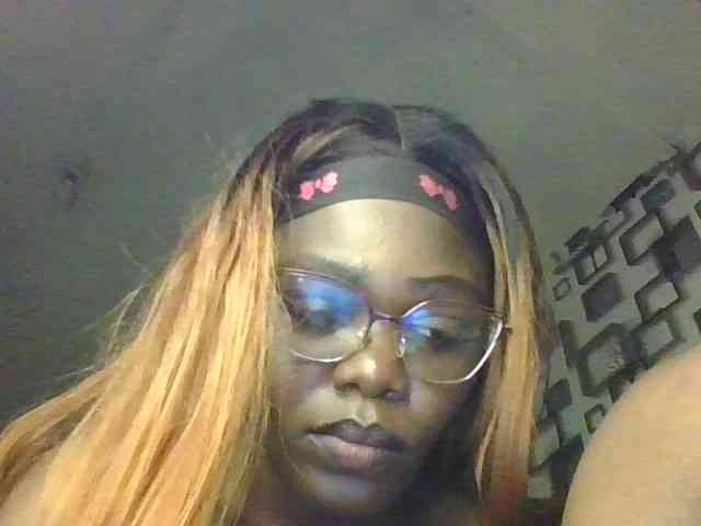 spicey Live Webcam on BongaCams