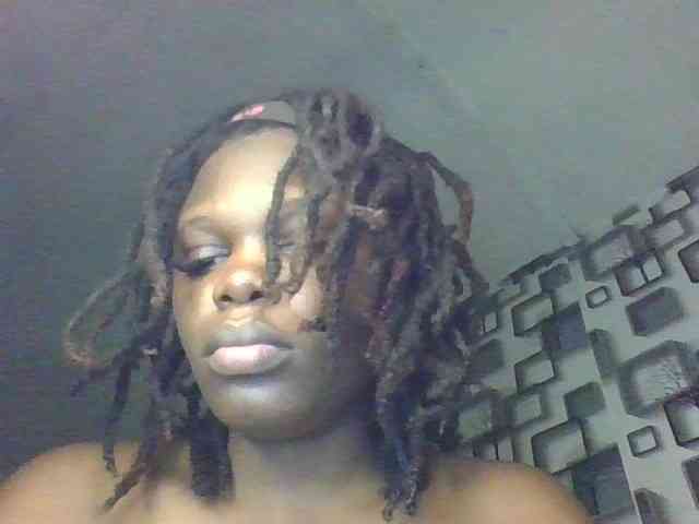 spicey Live Webcam on BongaCams