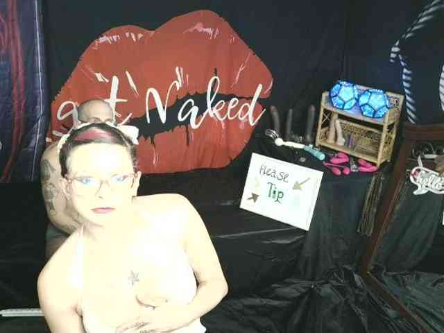 CandysReaperCouple420 webcam