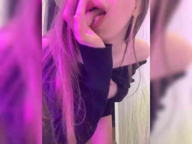 KarinOchka777 webcam