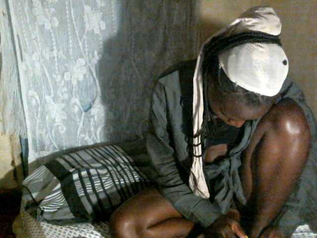 Cute-Viviana's BongaCams show and profile