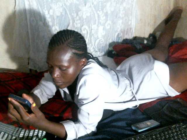 Cute-Viviana's BongaCams show and profile