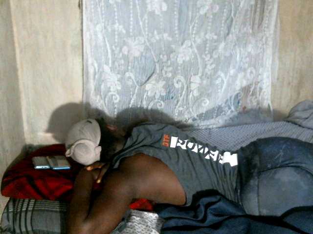 Cute-Viviana broadcasting live