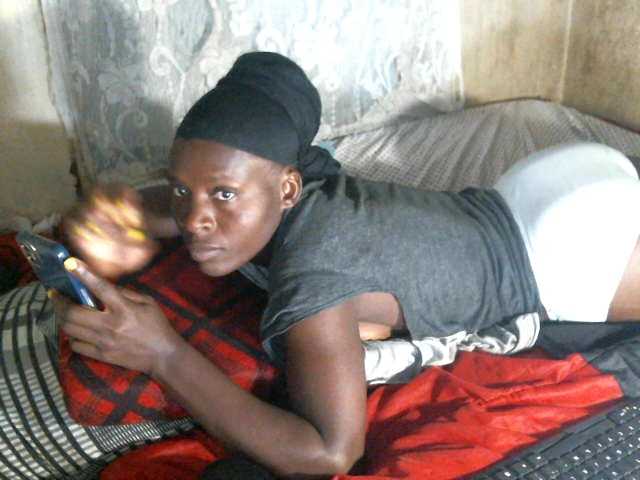 Cute-Viviana's BongaCams show and profile