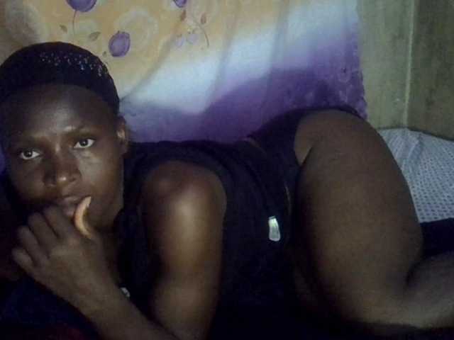 le modèle Cute-Viviana est en webcam porno dans un show sur le site bongacams, il possède les tags suivants: Ebony,Brunette,Hairy