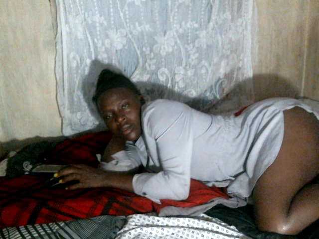 Cute-Viviana broadcasting live