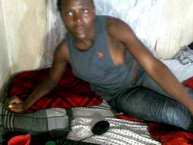 Cute-Viviana broadcasting live