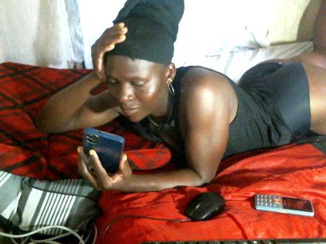 Cute-Viviana's BongaCams show and profile