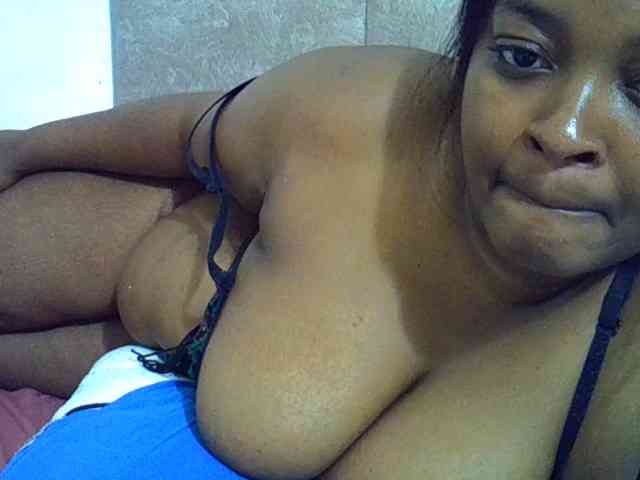 Collegebjxx21 Live Webcam on BongaCams