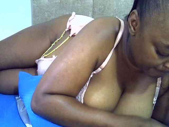 Collegebjxx21 Live Webcam on BongaCams