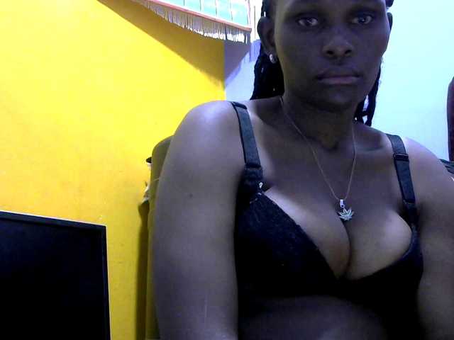 Africanpretty22's BongaCams show and profile