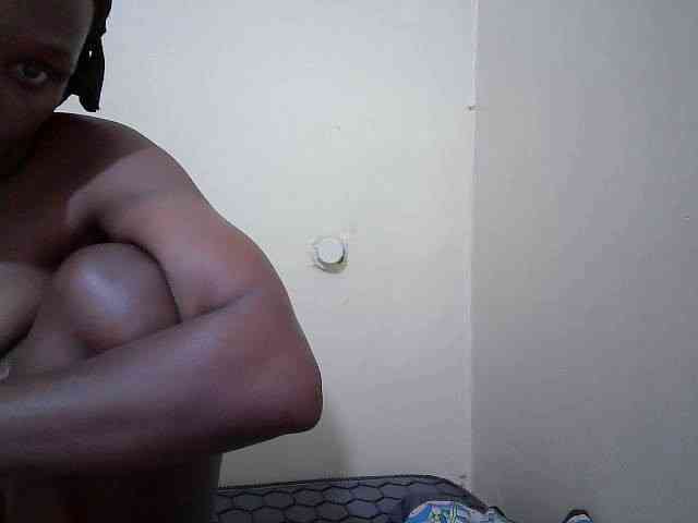 Africanpretty22 webcam
