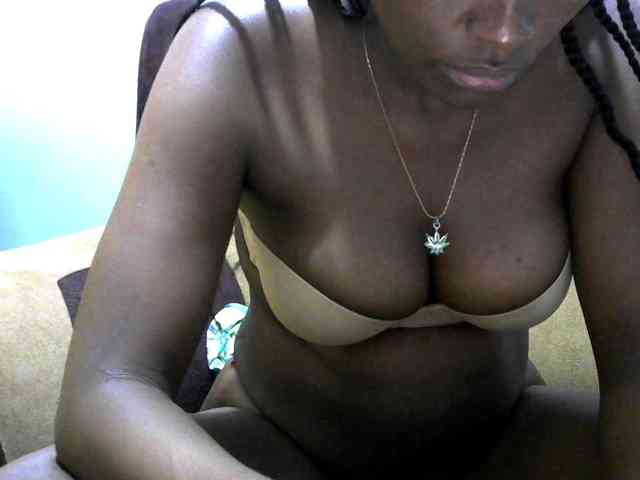 Africanpretty22 webcam