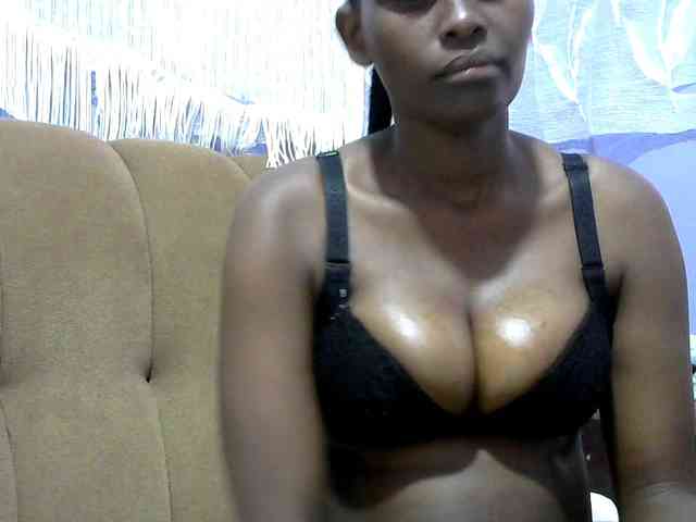 Africanpretty22 webcam