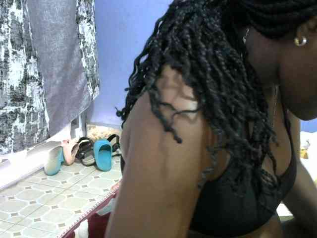 Africanpretty22 webcam