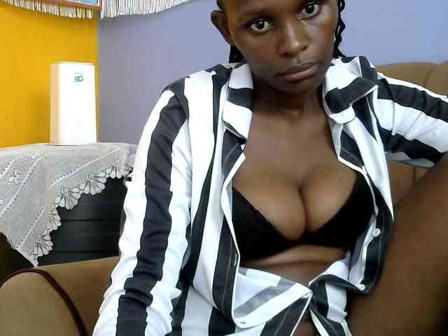 Africanpretty22 webcam