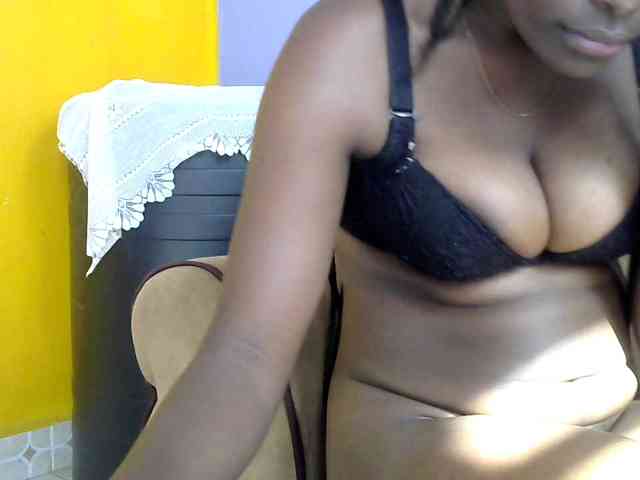 Africanpretty22 webcam