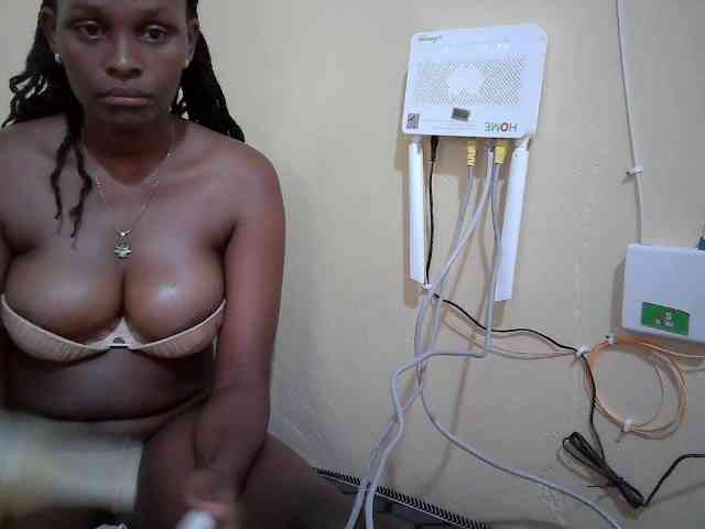 Africanpretty22 webcam