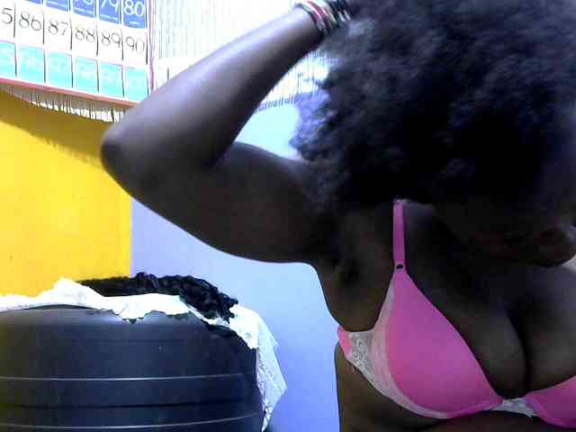 Africanpretty22 webcam