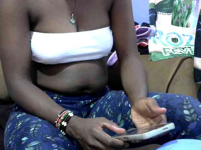 Africanpretty22 webcam