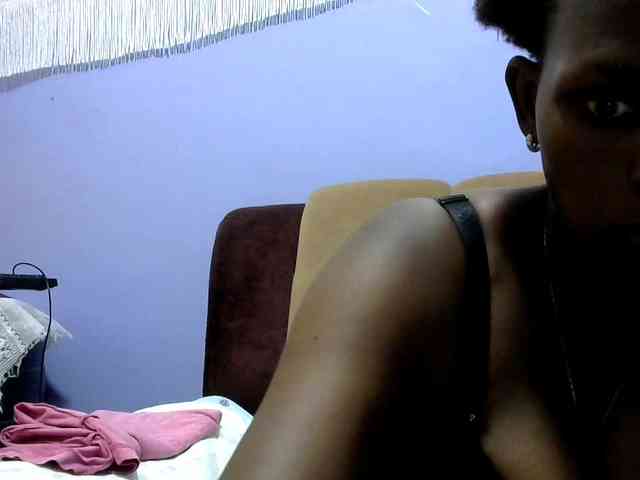 Africanpretty22 webcam