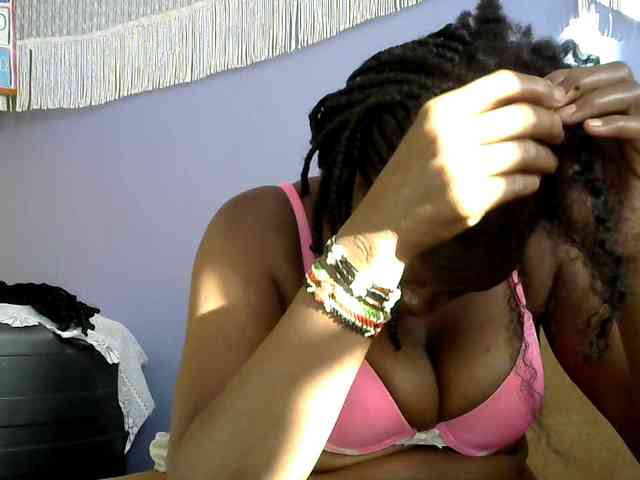 Africanpretty22 webcam