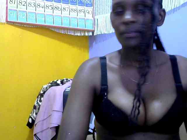 Africanpretty22 webcam