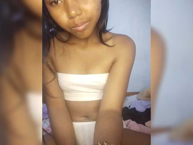 Cynthia22's BongaCams show and profile