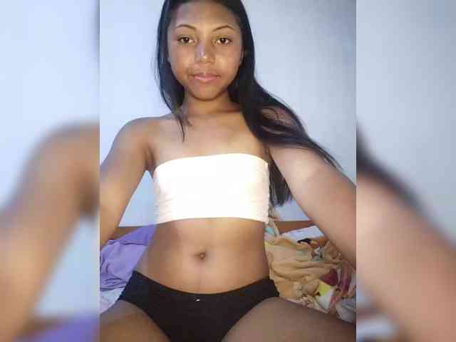 Cynthia22 webcam
