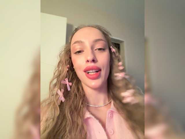 MilaLuxe – webcam model profile photo