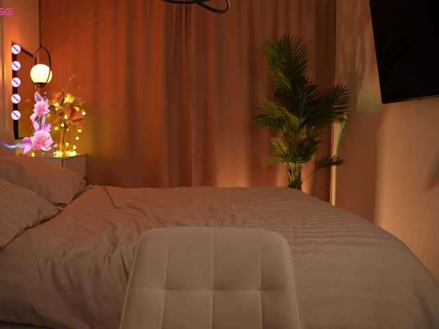 MilaLuxe's BongaCams show and profile