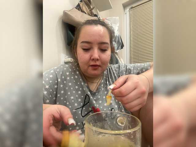 Helenkiss29's BongaCams show and profile