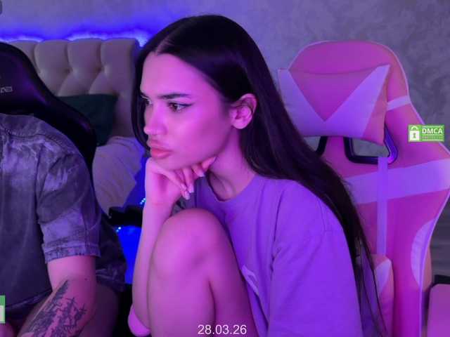 CoupleOnFire's BongaCams show and profile