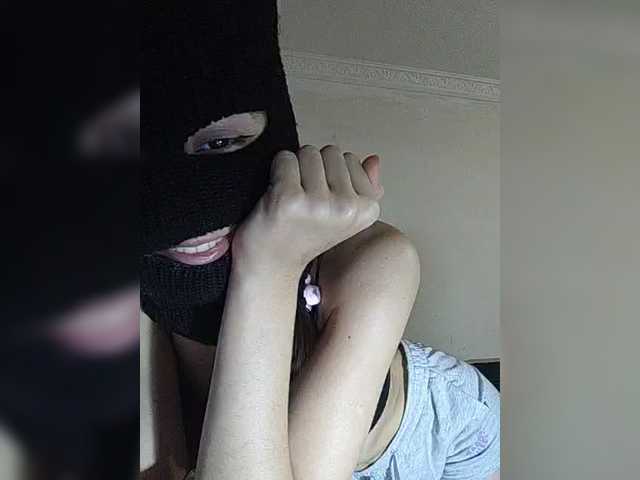 Mikki-blek's BongaCams show and profile