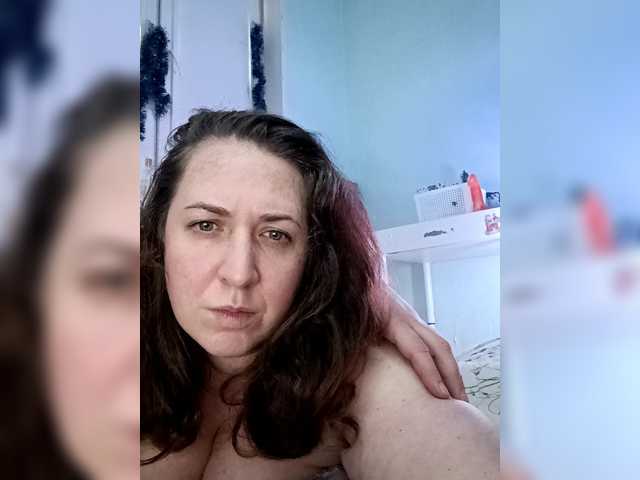 Olga372's BongaCams show and profile