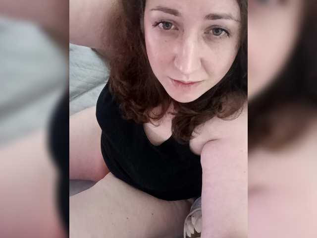 Olga372's BongaCams show and profile