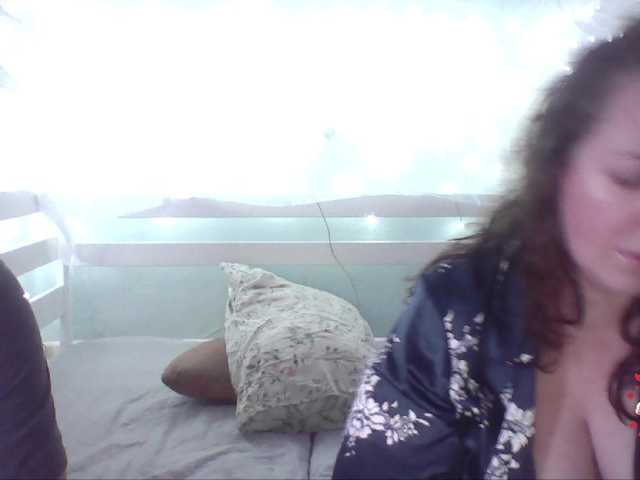 Olga372's BongaCams show and profile