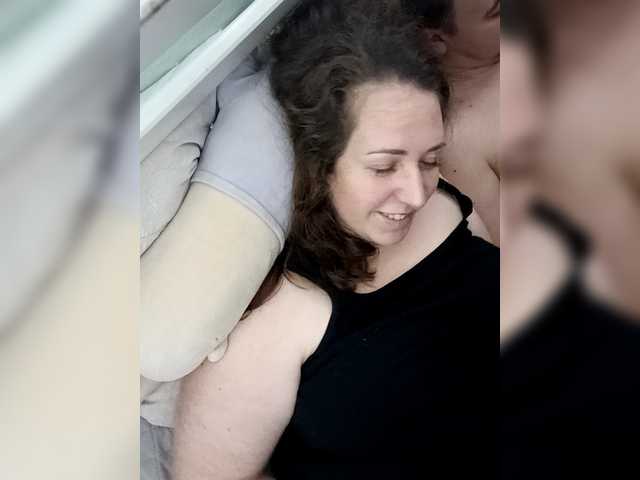 Olga372's BongaCams show and profile