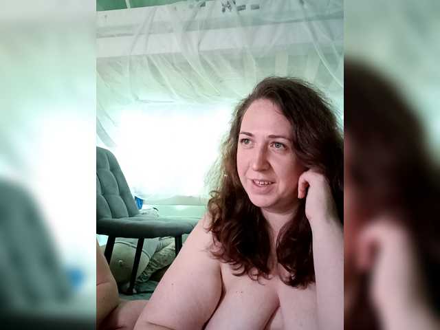 Olga372's BongaCams show and profile