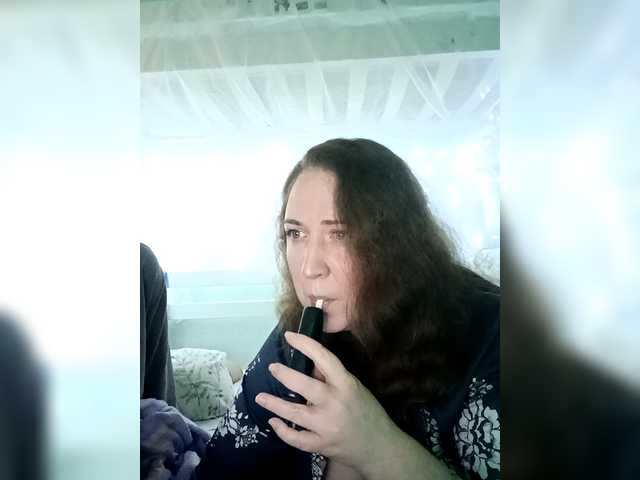 Olga372's BongaCams show and profile