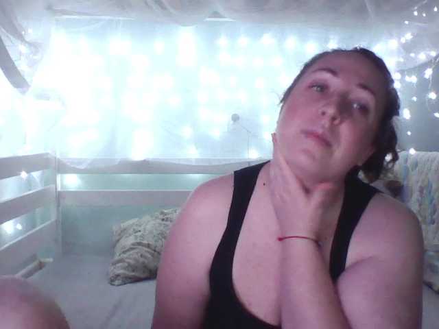 Olga372's BongaCams show and profile
