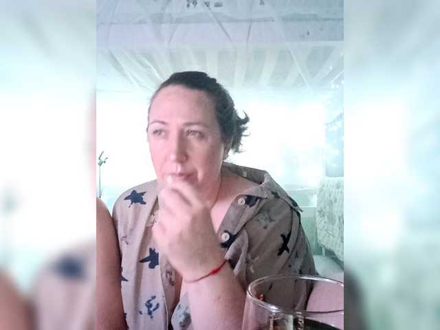 Olga372's BongaCams show and profile