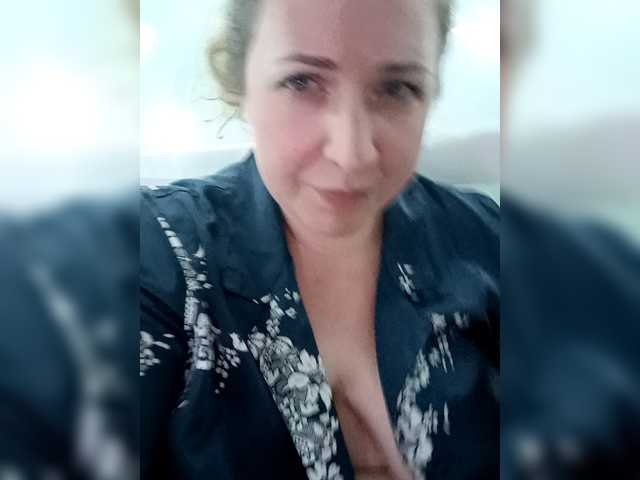 Olga372's BongaCams show and profile