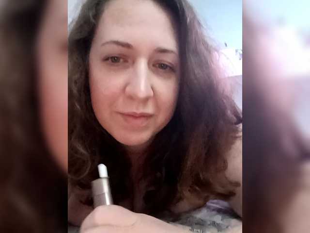 Olga372's BongaCams show and profile